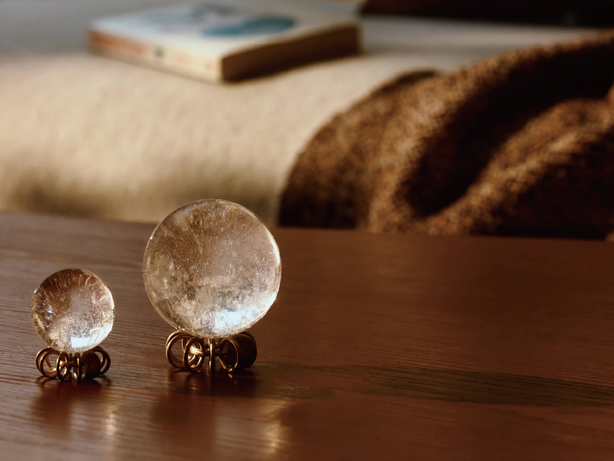 Orblink Crystal Energy Decor - Clear Quartz Spheres for Home Harmony & Mindfulness
