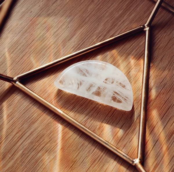 Orblink Clear Quartz Lifestyle - Healing Stone in Gold Geometric Frame for Clarity & Energy Amplification